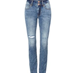 EUC CAbi Cinch Skinny Jeans - Size 6 #4153 Adventure Wash